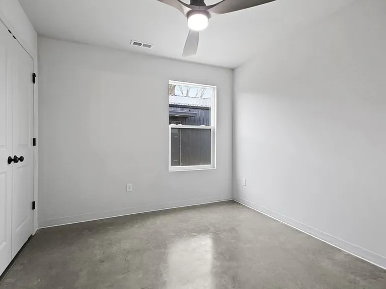 208 3rd Ave — Photo 30
