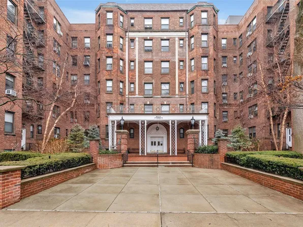 84-51 Beverly Road #2T, Kew Gardens, NY 11415