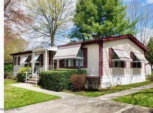 9 Greenway Trl, Cream Ridge, NJ 08514