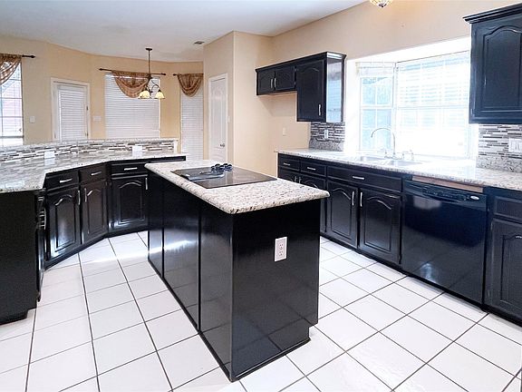5th image of 5504 Lebeau Ln