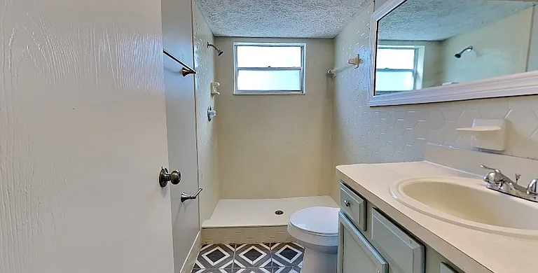 7431 San Moritz Dr — Photo 6