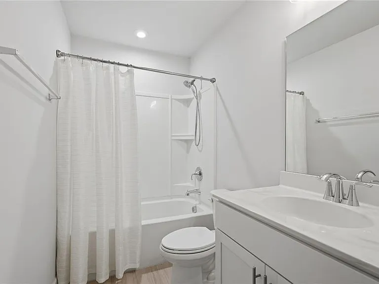 6168 Collins Rd — Photo 32