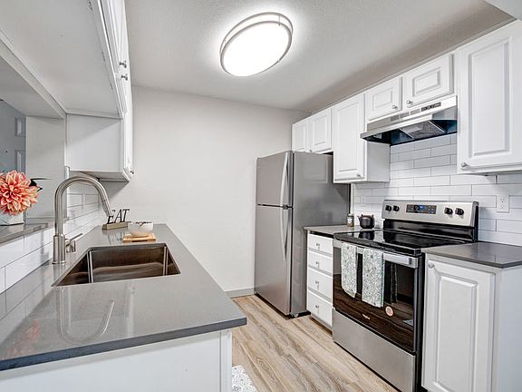 3rd image of 4208 236th St SW #H-103