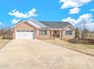 7411 Battle Creek Ln, Corryton, TN 37721