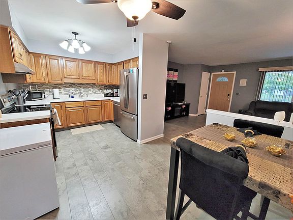 4th image of 5408 Arnold Ct