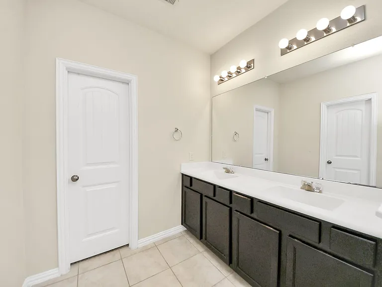 1437 Northwood Springs Dr — Photo 21
