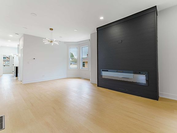 4th image of 6429 28th St