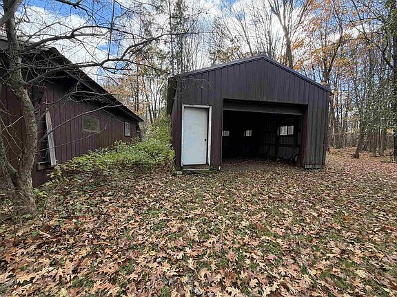 5th image of N2275 CARDINAL DRIVE