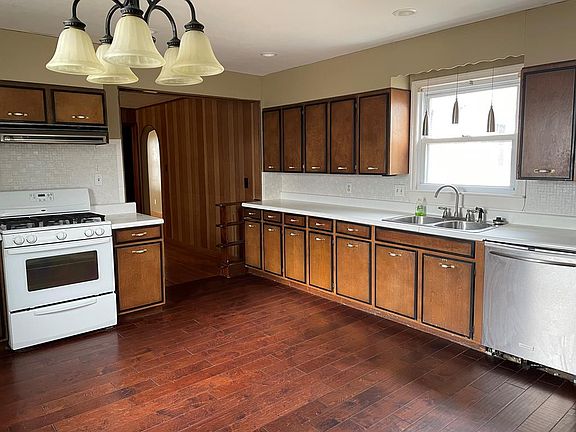 5th image of 2603 W Victory Ct
