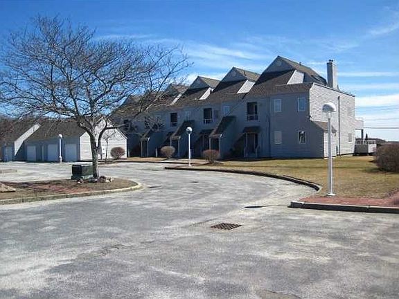 3rd image of 108 Bellevue Ct