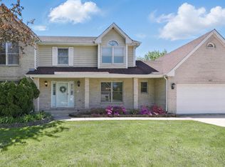 402 Hillandale Dr, Bartlett, IL 60103