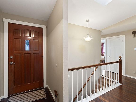 3rd image of 1335 NW Prospect Ave