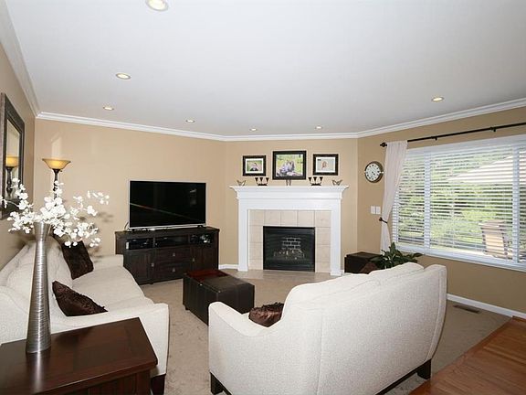 5th image of 8594 Sunmont Dr
