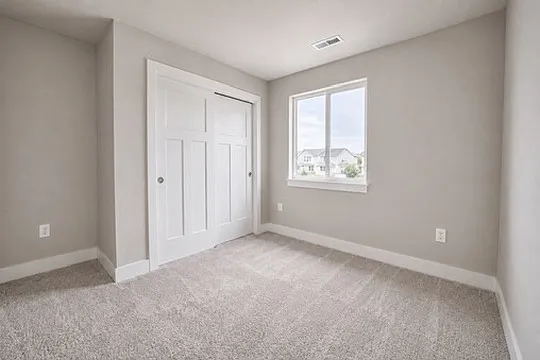 211 NW Springbrooke Dr — Photo 14