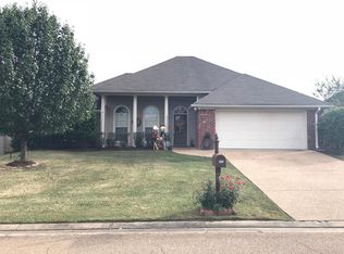 388 Kings Ridge Cir, Brandon, MS 39047