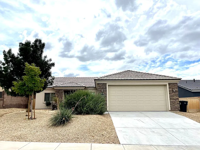 3276 Duvall Ave — Photo 1