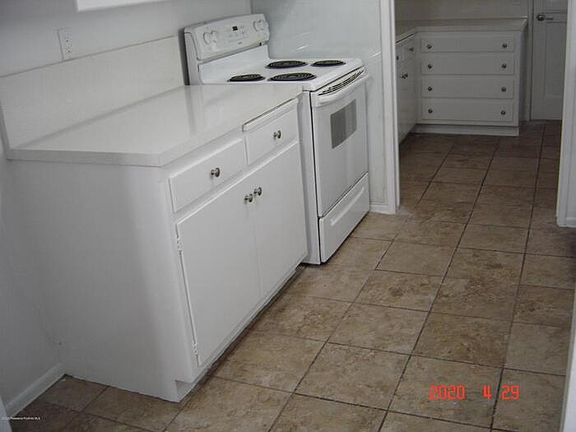 4th image of 1122 W Huntington Dr