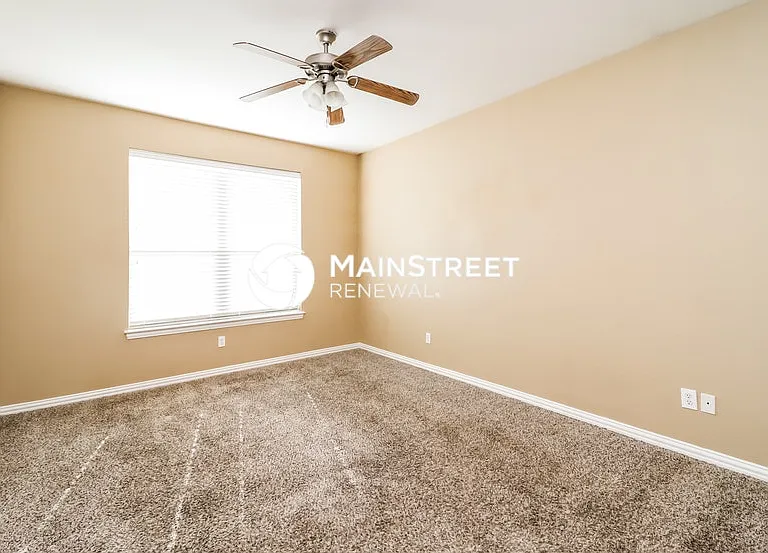 216 Kennedy Ct — Photo 13