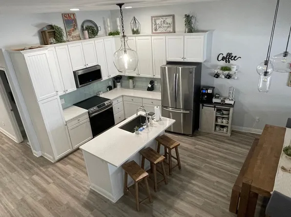 1702 N Lakeshore Dr #2, Lake City, MN 55041