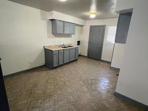 3rd image of 5436 Makeig St
