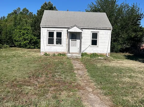 1120 Marsh Ave, Kinsley, KS 67547