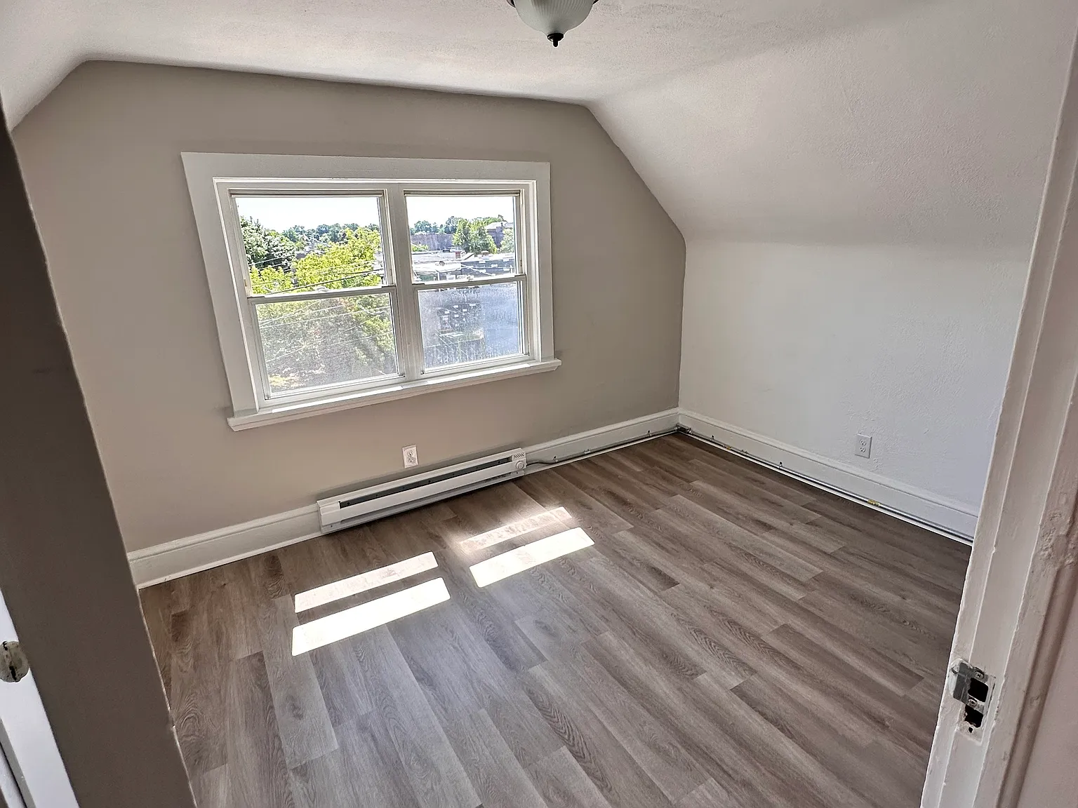 2 bed, 820 sqft, $1,175 — Photo 4