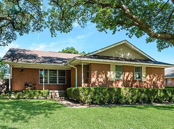 2nd image of 2112 Patricia Ln