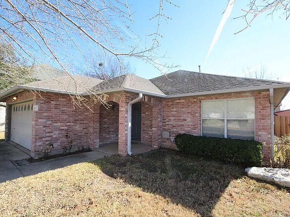2nd image of 1408 Chalk Ln
