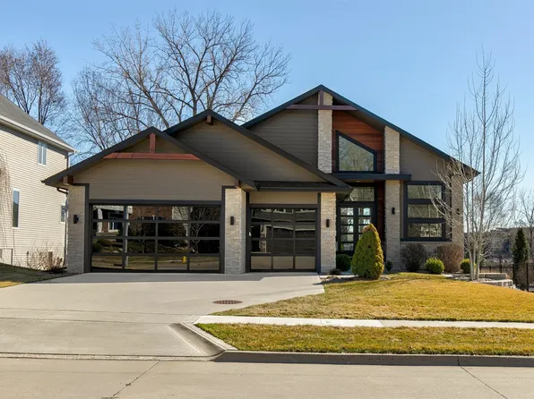 6309 Sudbury Ct, Johnston, IA 50131