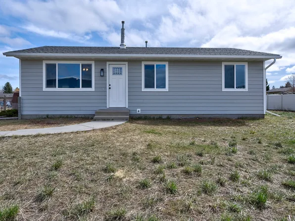 2515 Valley Dr, East Helena, MT 59635