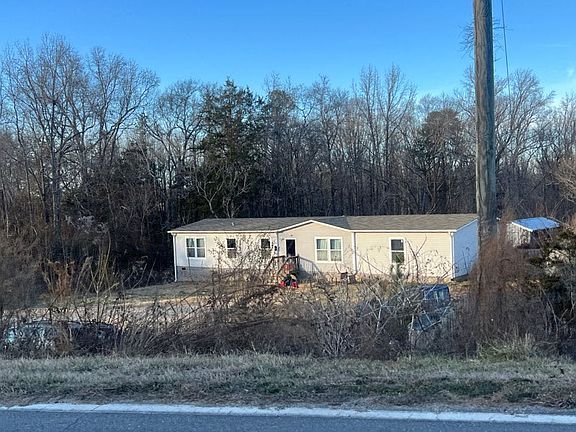 2nd image of 1003 Lavender Rd