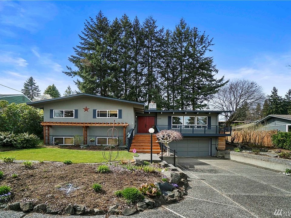 Beautiful home, great setting!