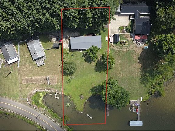 Property extends into lake