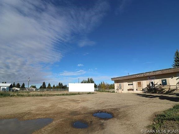 3rd image of 6898 52nd Ave