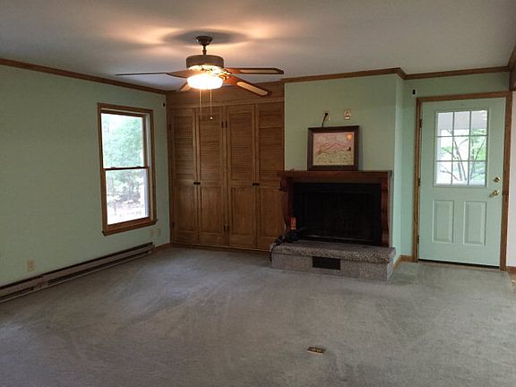 4th image of 4784 Silver Lake Dr