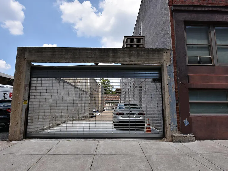 431 Fairmount Ave #2C — Photo 14