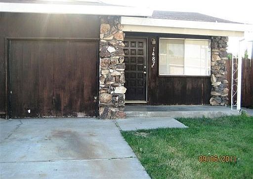 3rd image of 1487 Eastwood Ave