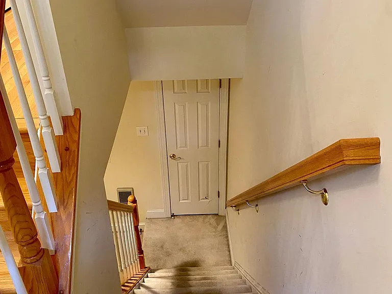 2621 Fairfax Dr — Photo 35