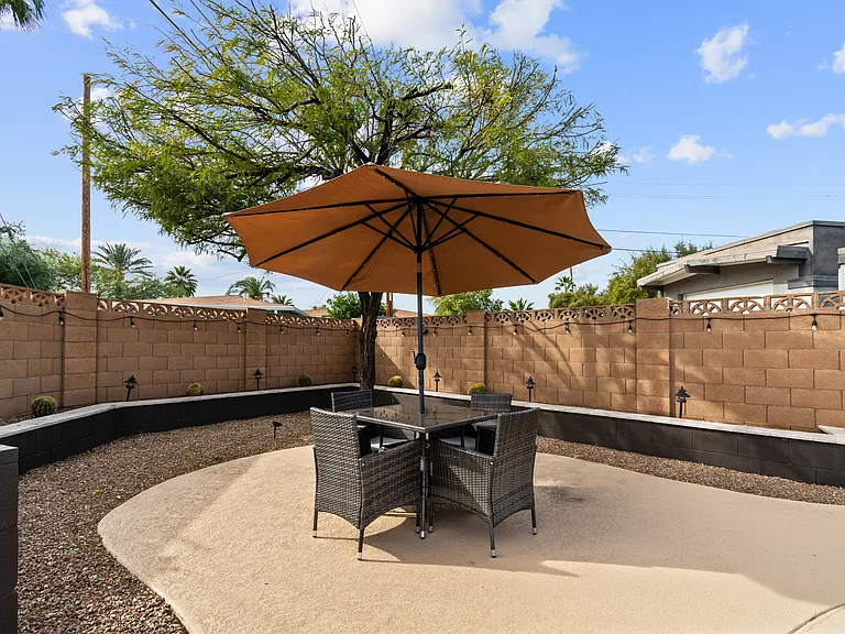 7303 E Cypress St — Photo 27