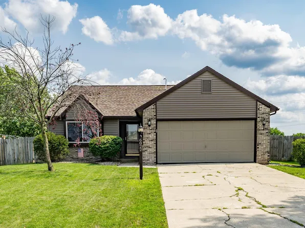 6822 Hunters Glen Dr, Fort Wayne, IN 46835