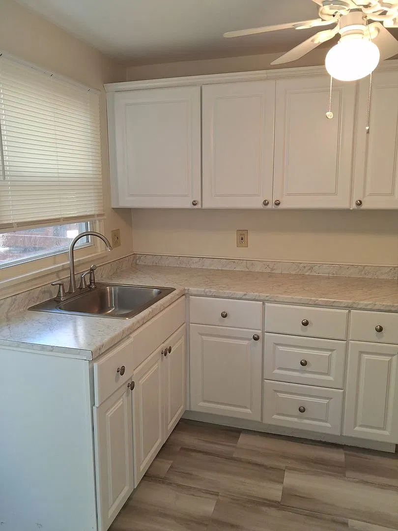 Two Bedroom 1 bath Townhouse in Niles — Photo 2
