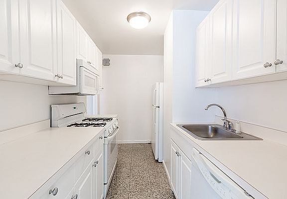 4th image of 210 W 89th St APT 4K