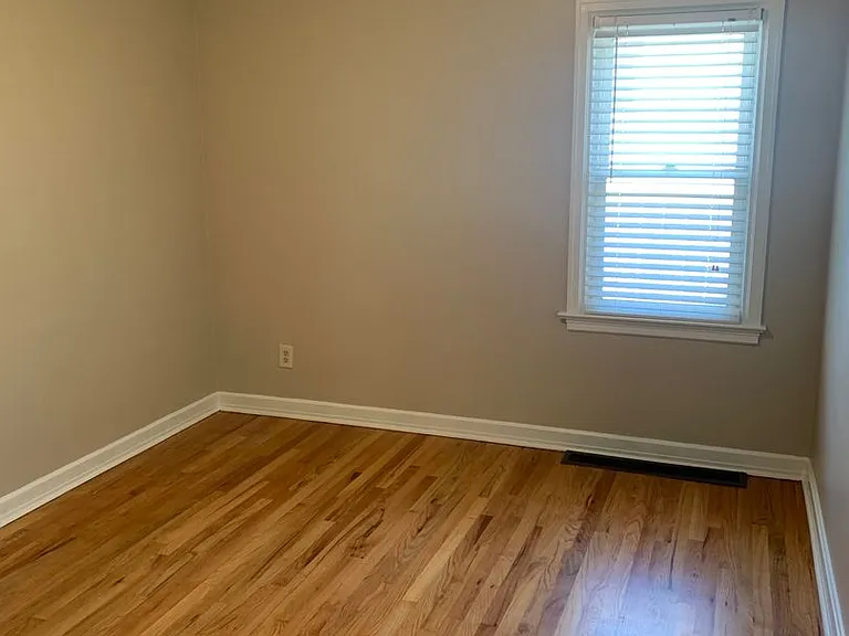 3318 Dillon Ave — Photo 5
