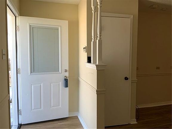 4th image of 14842 Hayne Blvd
