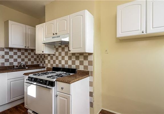 3rd image of 554 Central Ave #4
