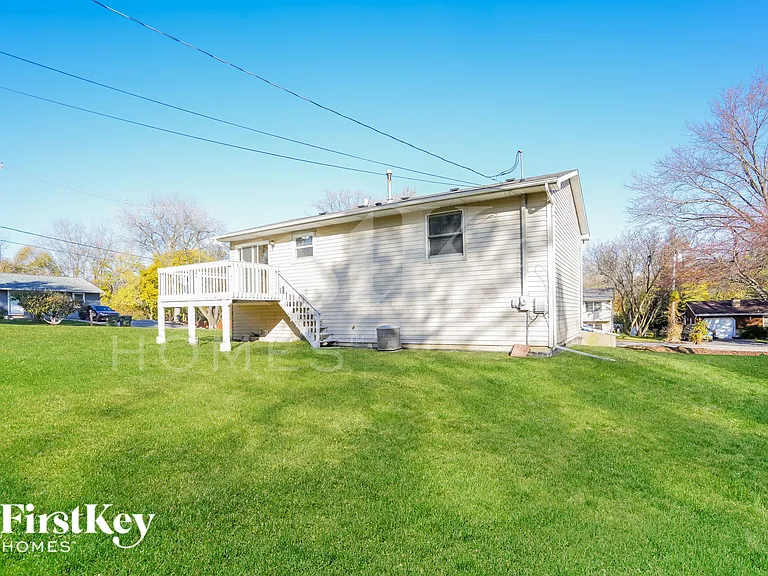 3219 W Beach Dr — Photo 14