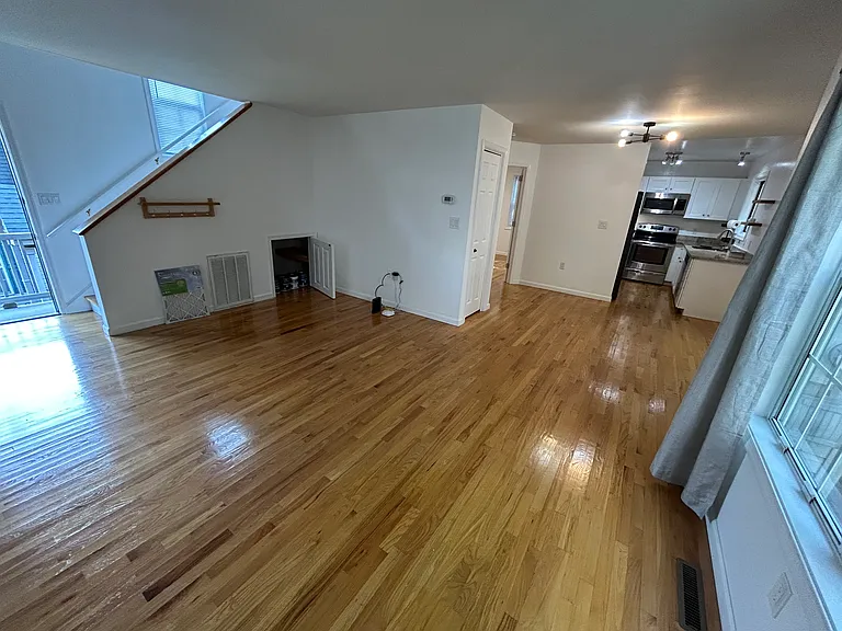 407 Walnut Grove Rd — Photo 3