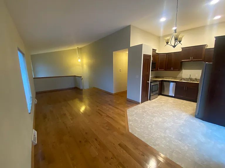 2425 Julianne St — Photo 2