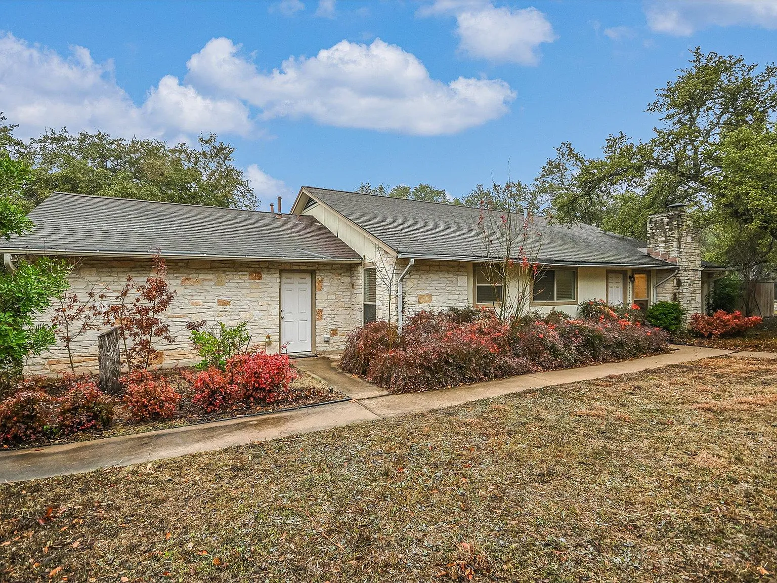 3 bed, 2.0 bath, 1016 sqft, $2,500 — Photo 1