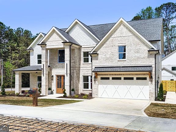 2nd image of 932 Cooper Rd